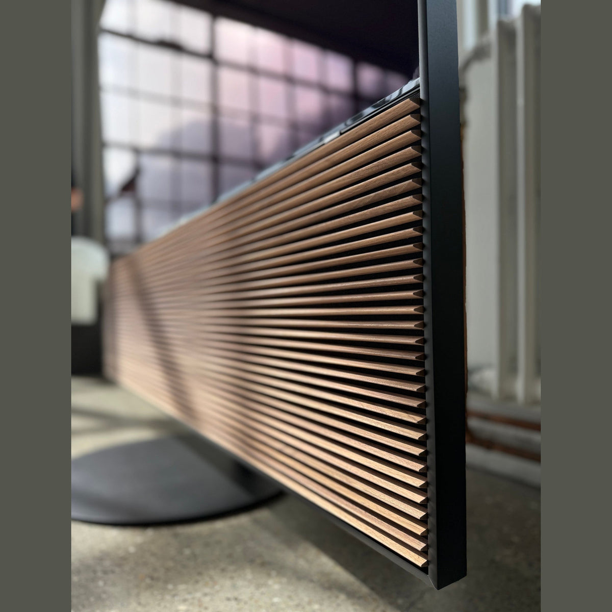 CANVAS 75" Frame Soundbar Speaker-thumbmail-4